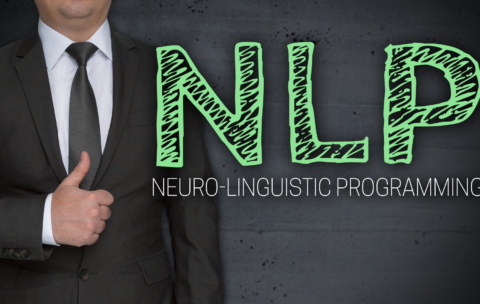 تطبيقات البرمجة اللغوية العصبية NLP في خدمة العملاء والمبيعات