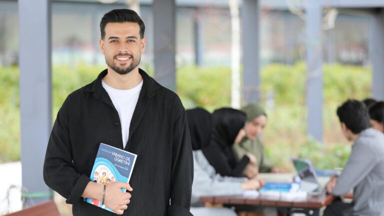 لغة الجسد وبناء الانطباع الأول